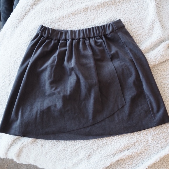 Wilfred Free Faux Suede Mini Skirt - Picture 5 of 8